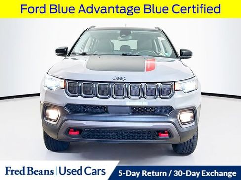 Used 2022 Jeep Compass Trailhawk w/ Sun and Sound Group AWD/4WD image 2