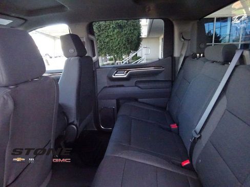 New 2026 GMC Sierra 1500 SLE image 21