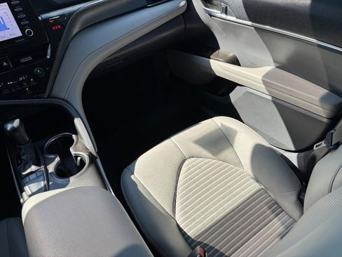 Used 2023 Toyota Camry SE FWD image 18