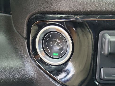 Used 2025 Chevrolet Silverado 2500 LT w/ Safety Package image 31