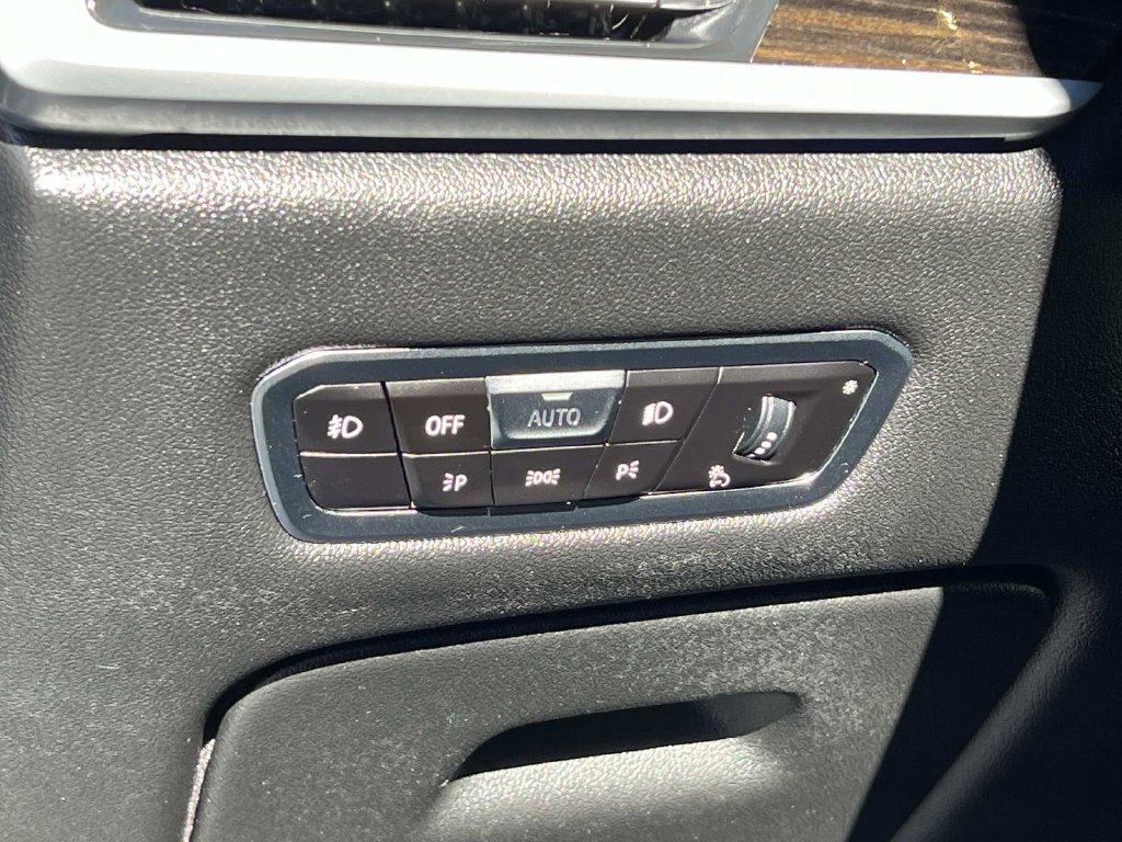 Used 2019 BMW X7 xDrive40i w/ Premium Package AWD/4WD image 27
