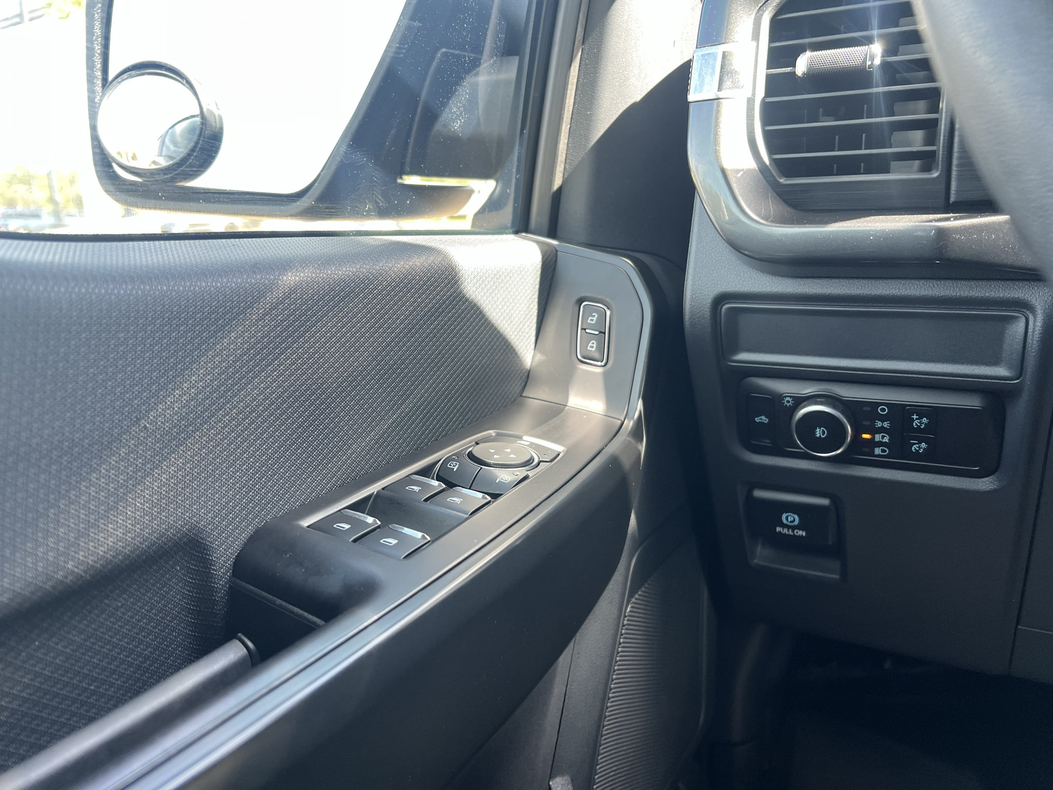 Used 2024 Ford F150 STX RWD image 19