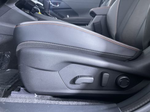 New 2026 Subaru Crosstrek 2.5i Limited w/ Popular Package #4A image 12