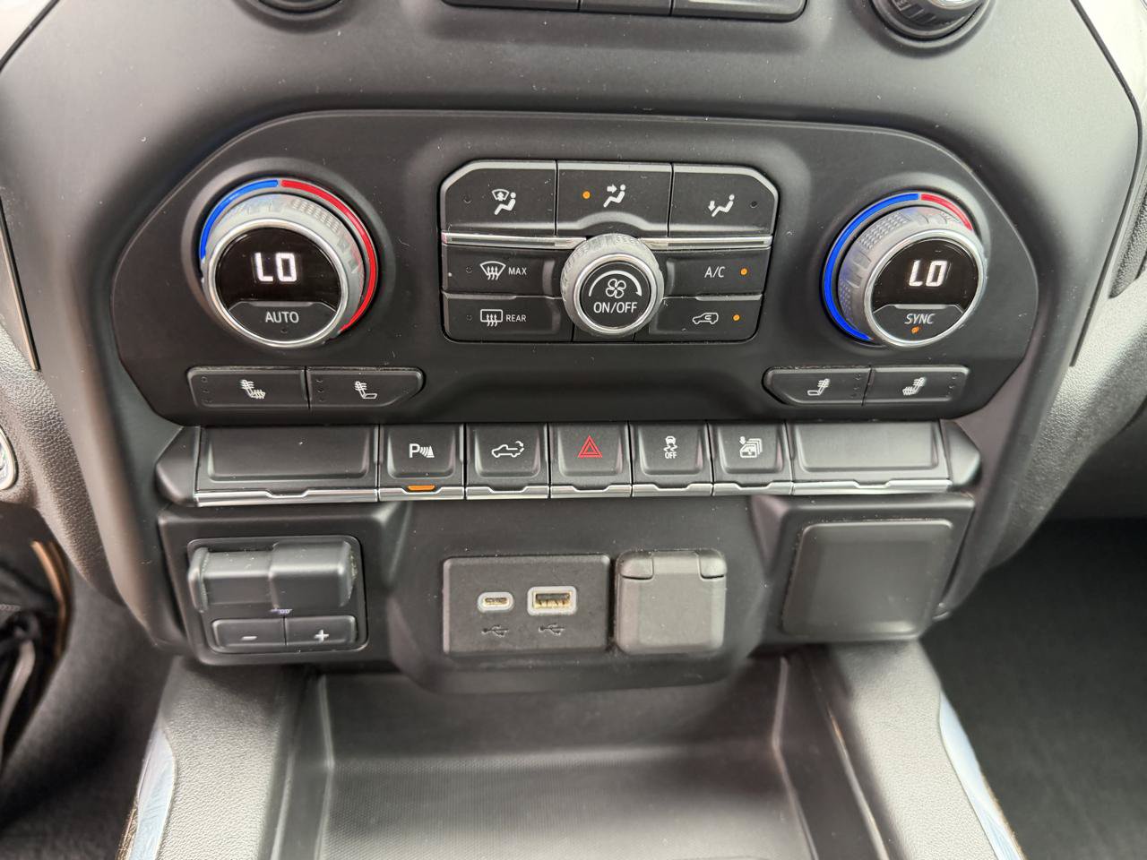 Used 2020 Chevrolet Silverado 2500 LT w/ All Star Edition AWD/4WD image 22