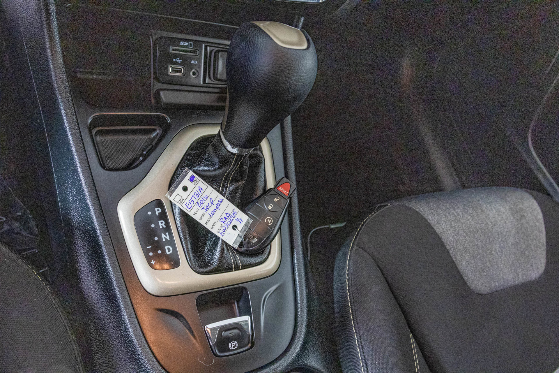Used 2016 Jeep Cherokee Sport w/ Cold Weather Group FWD image 28