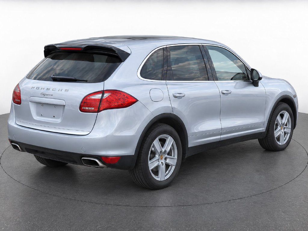 Used 2012 Porsche Cayenne AWD/4WD image 5