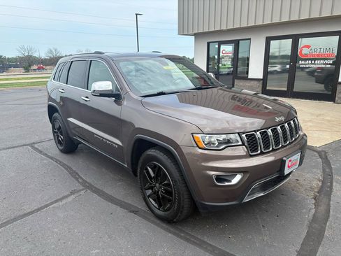 Used 2020 Jeep Grand Cherokee Limited AWD/4WD image 2
