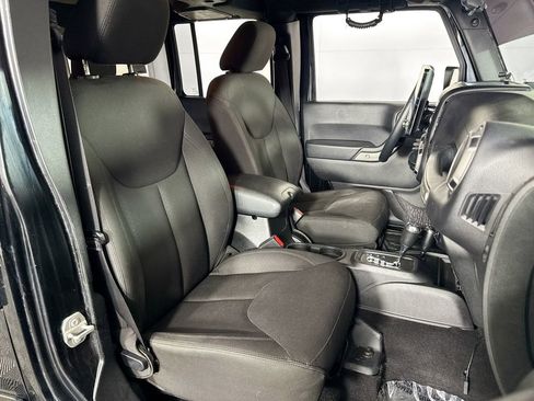 Used 2015 Jeep Wrangler Unlimited Sport w/ Connectivity Group image 25