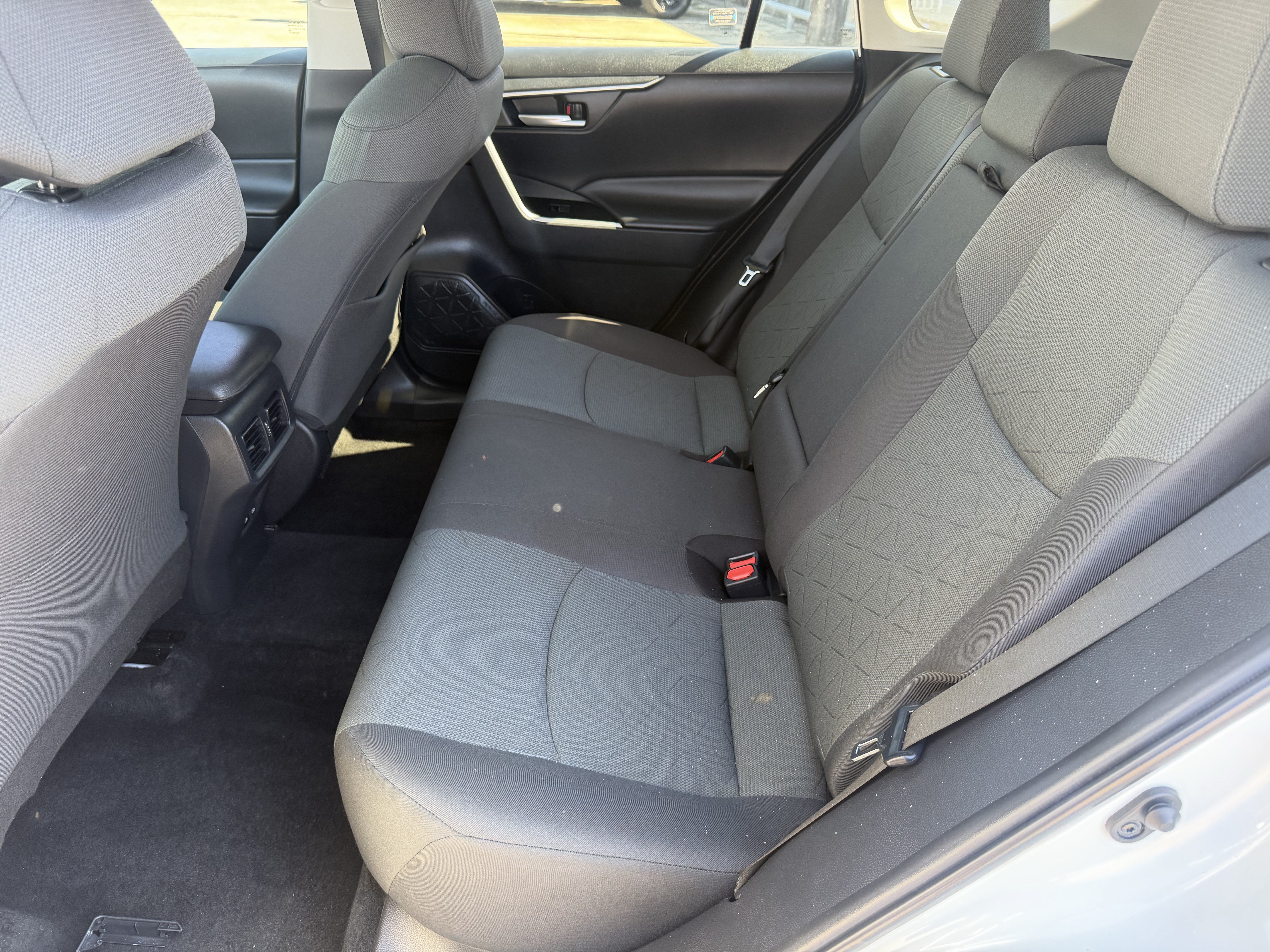 Used 2023 Toyota RAV4 XLE FWD image 18