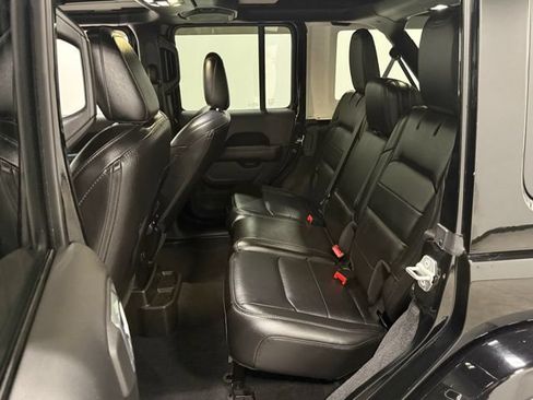 Used 2021 Jeep Wrangler Unlimited Sahara AWD/4WD image 31