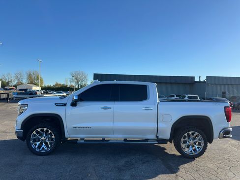 Used 2022 GMC Sierra 1500 SLT image 8