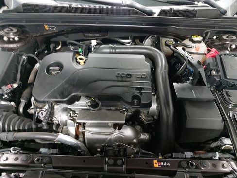 Used 2020 Chevrolet Malibu LT image 30