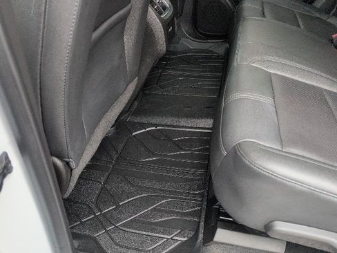 Certified 2022 Chevrolet Blazer LT w/ LPO, Black Accent Package image 35