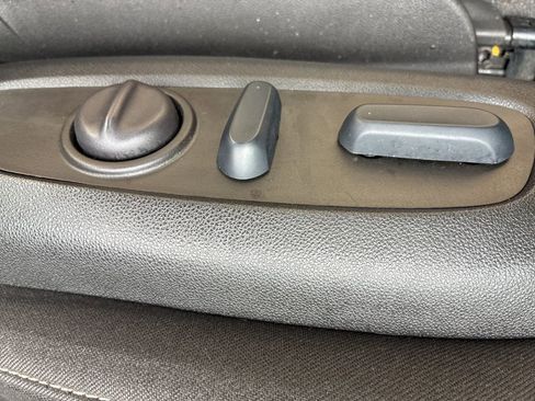 Used 2023 Chevrolet Blazer LT w/ Convenience Package FWD image 6