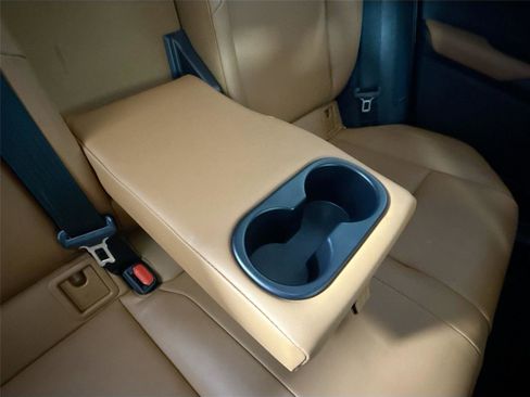 Used 2020 Lexus UX 200 image 36