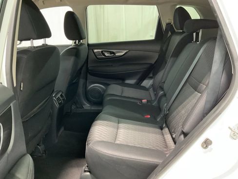Used 2017 Nissan Rogue SV FWD image 20