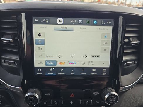 Used 2024 RAM 1500 Laramie image 22