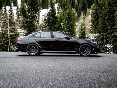 New 2026 BMW M5 w/ Carbon Package AWD/4WD image 8