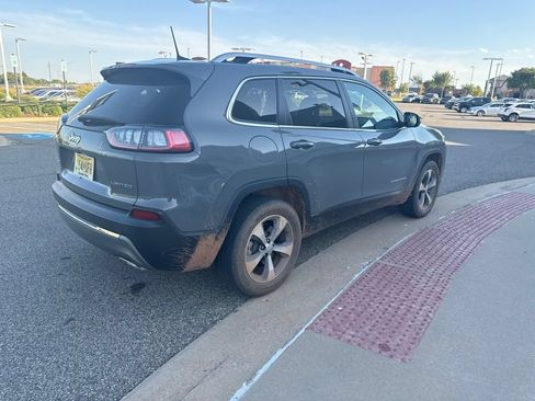 Used 2021 Jeep Cherokee Limited AWD/4WD image 4