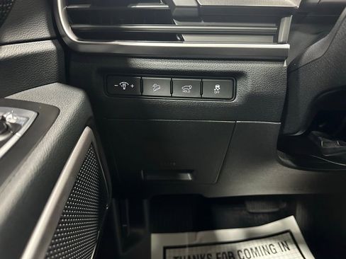 Used 2025 Kia Telluride S image 17