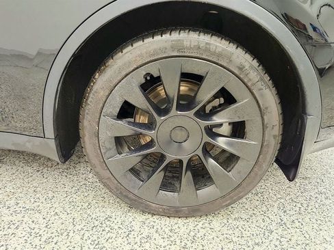 Used 2021 Tesla Model Y Long Range AWD/4WD image 9