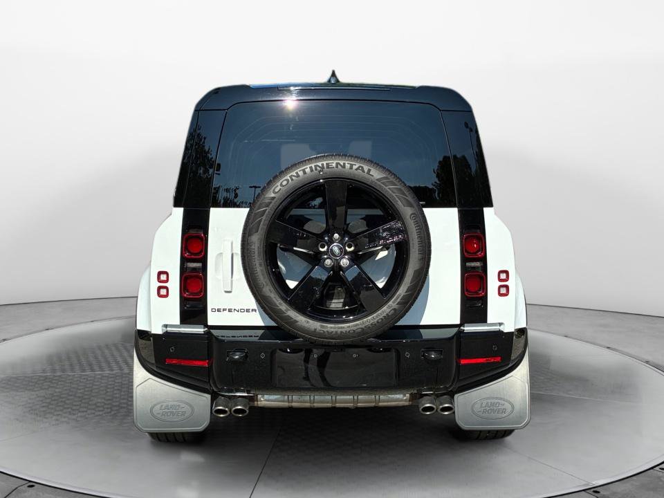 Certified 2025 Land Rover Defender 110 X-Dynamic SE AWD/4WD image 6