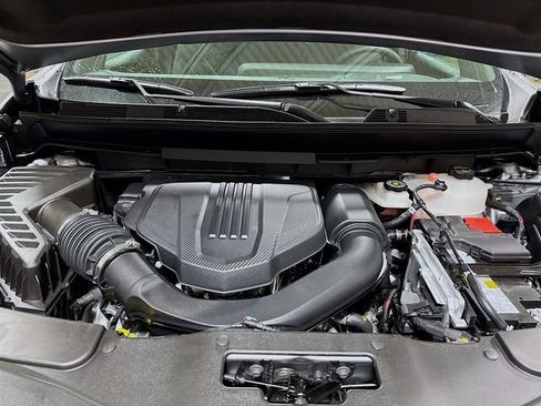 New 2026 Chevrolet Traverse LT w/ LPO, Floor Liner Package image 35