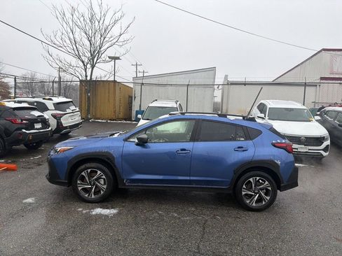 Used 2025 Subaru Crosstrek 2.0i Premium image 16