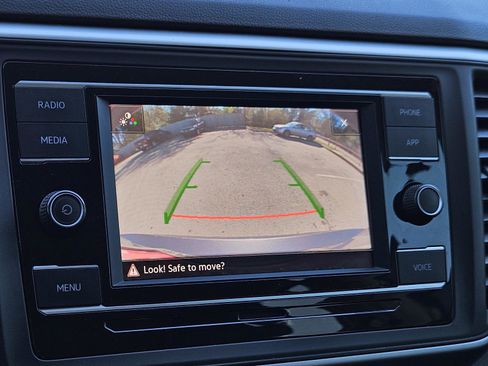 Used 2022 Volkswagen Atlas SE image 19