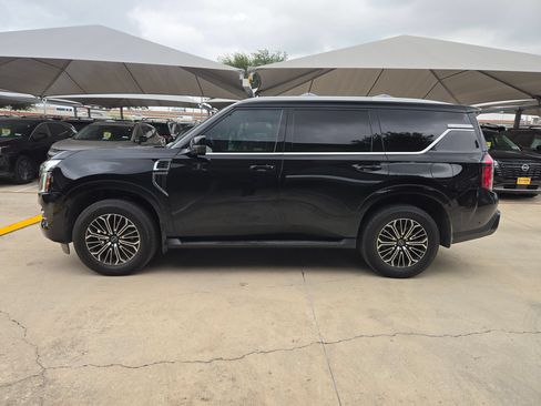 Used 2025 Nissan Armada Platinum RWD image 6