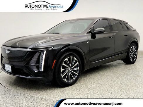 Used 2024 Cadillac Lyriq Sport RWD image 1
