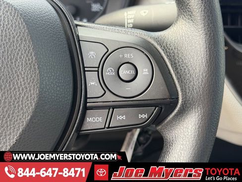 Used 2025 Toyota Corolla LE image 22