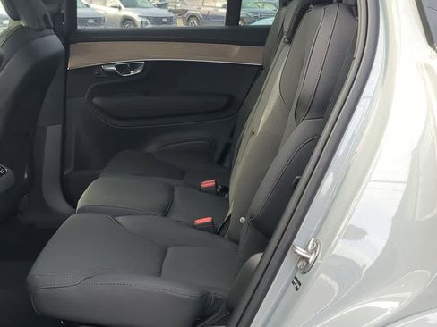 New 2026 Volvo XC90 B6 Plus w/ Protection Package Premier image 18
