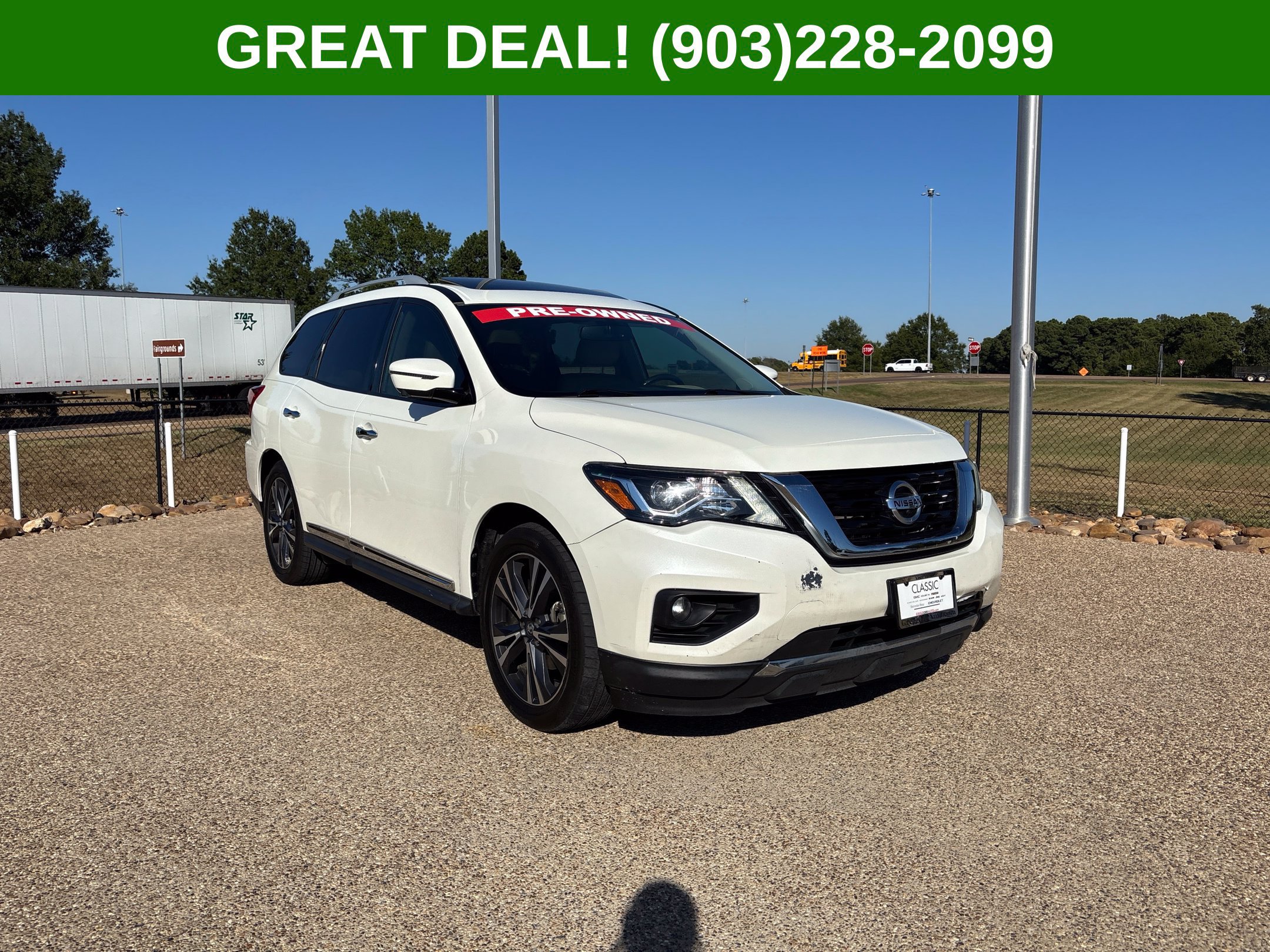 Used 2019 Nissan Pathfinder Platinum FWD image 1