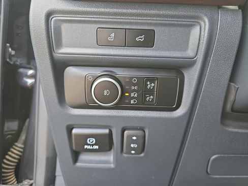 Used 2022 Ford Expedition Limited image 29