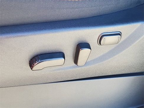 Certified 2025 Nissan Frontier PRO-4X image 22