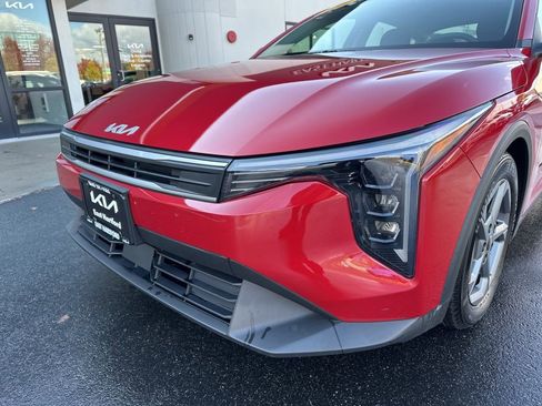 Used 2025 Kia K4 LXS image 13