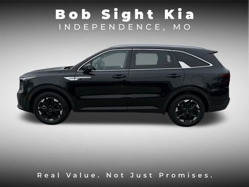 Certified 2024 Kia Sorento S image 6