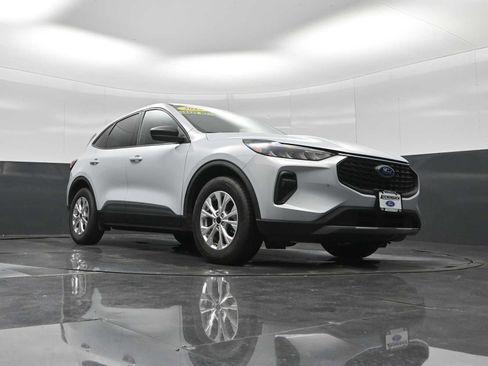Certified 2025 Ford Escape Active w/ Cold Weather Package FWD image 50