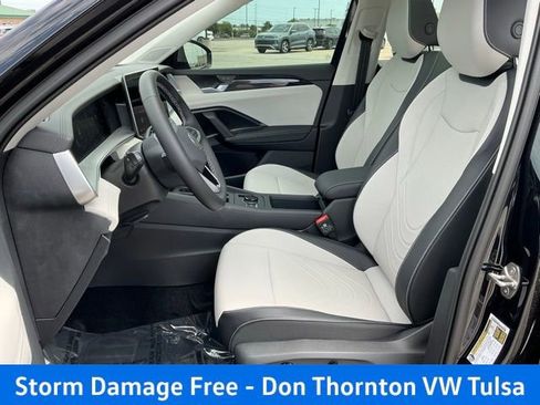 New 2026 Volkswagen Tiguan SE FWD image 13