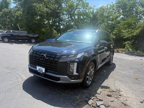 Used 2024 Hyundai Palisade Limited AWD/4WD image 5
