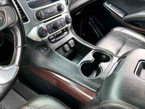 Used 2019 GMC Yukon SLT image 17