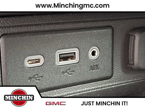 Used 2023 Buick Encore GX Select w/ Sport Touring Package AWD/4WD image 26