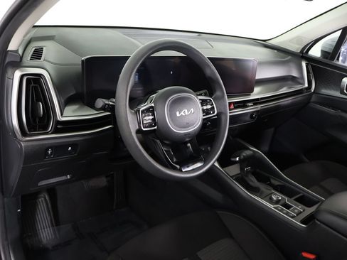 Used 2024 Kia Sorento LX FWD image 25