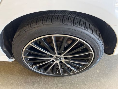 Used 2019 Mercedes-Benz C 300 4MATIC Sedan image 71