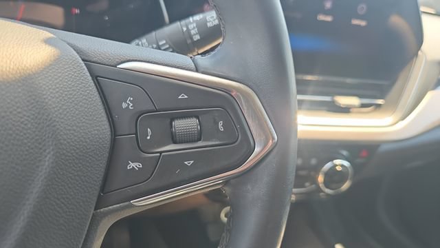 Used 2025 Chevrolet Trax ACTIV w/ Driver Confidence Package FWD image 25
