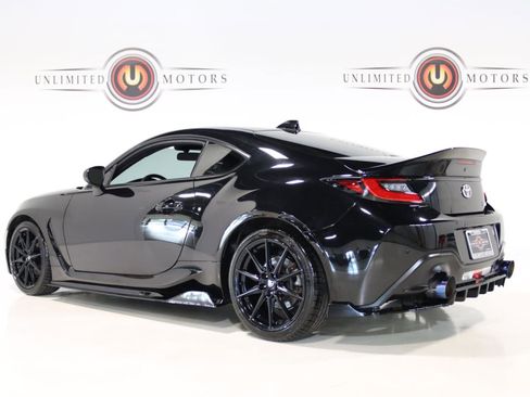 Used 2022 Toyota GR86 Premium RWD image 3