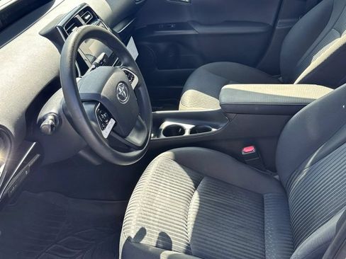 Used 2016 Toyota Prius Two FWD image 7