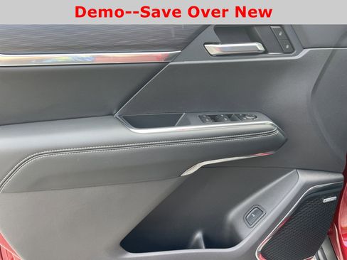 New 2025 GMC Acadia Elevation image 14