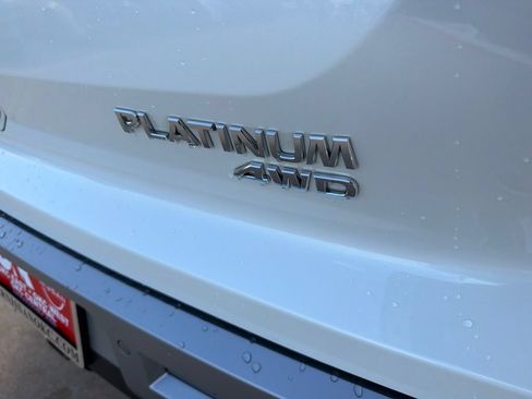 Used 2024 Nissan Pathfinder Platinum AWD/4WD image 10